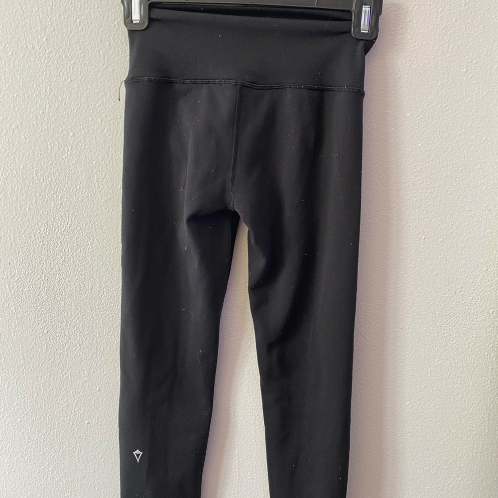 Ivivva size 8 girls high rise leggings